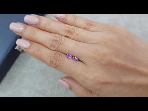 Pair of unheated cushion-cut pink sapphires 1.00 ct, Sri Lanka Video  № 2