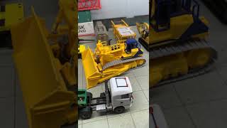 Kibri Miniature - Komatsu D575A Super Dozer