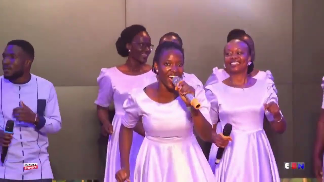 PRAISE SESSION | OMUTANGO YAGUJAWO | MIN DEBBIE