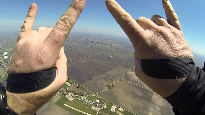 1432 Andrea Holder Skydive at Chicagoland Skydivin...