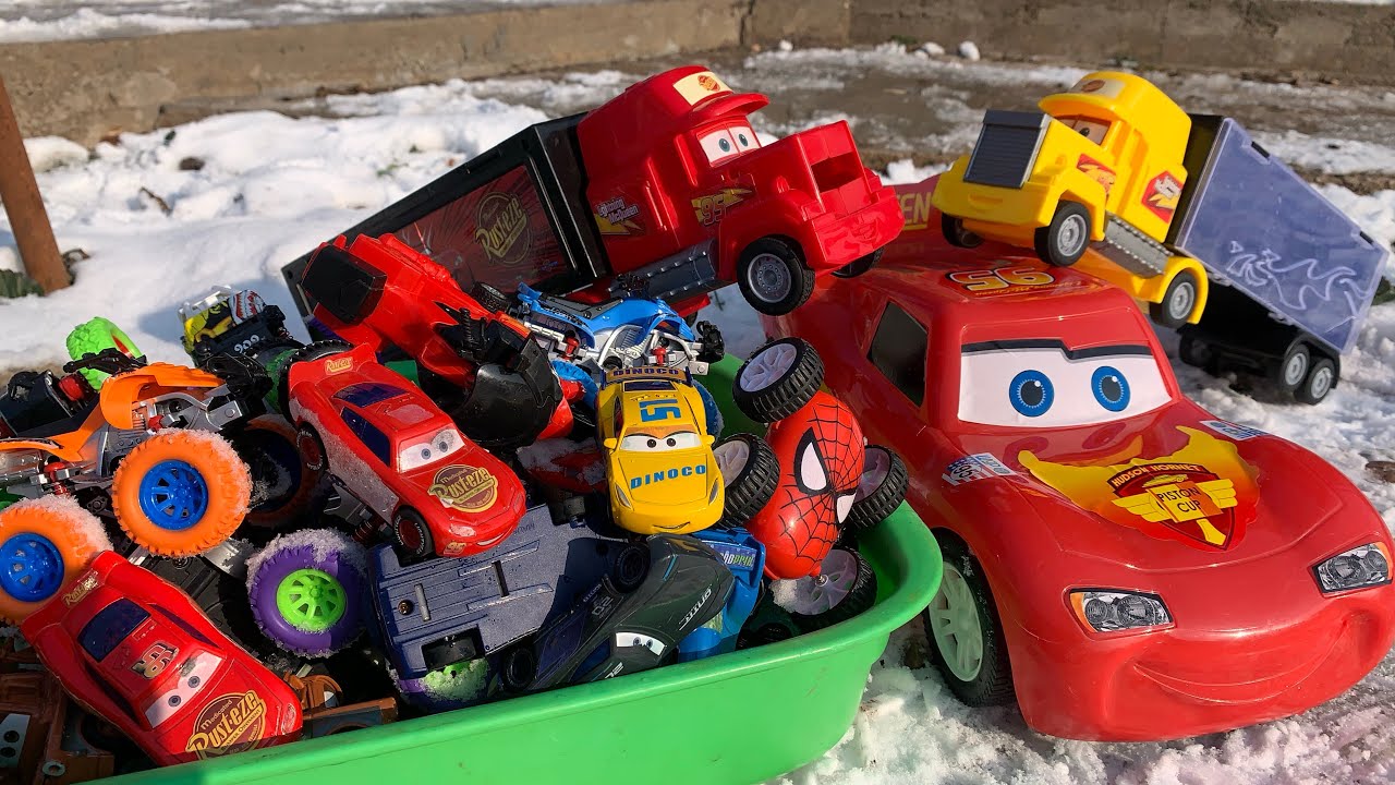 Looking For Disney Pixar Cars Lightning Mcgueen Die cast cars Tow