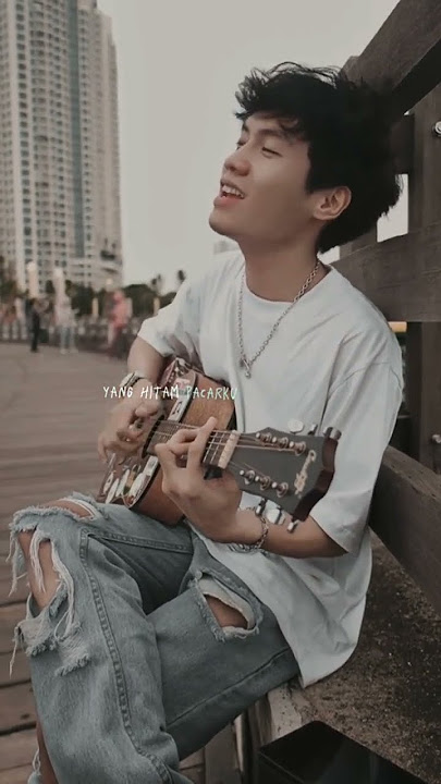 Yang hitam pacarku yang pertama #hitamputihsong#shortmusic #yanglagiviral #pacarku
