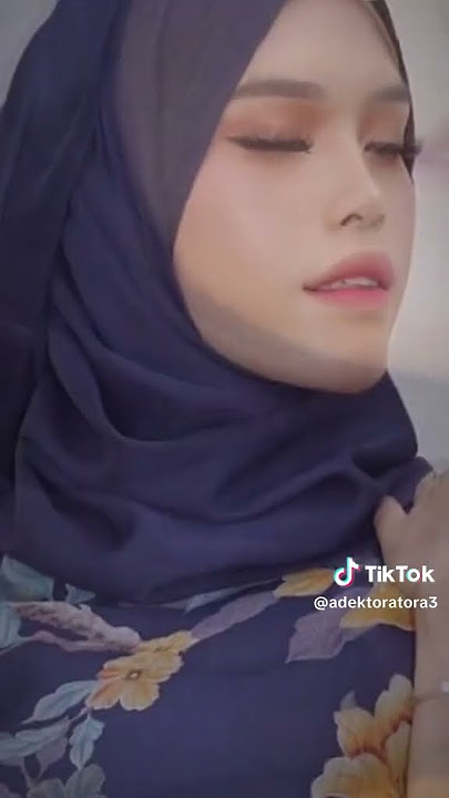 Yana Sakura.