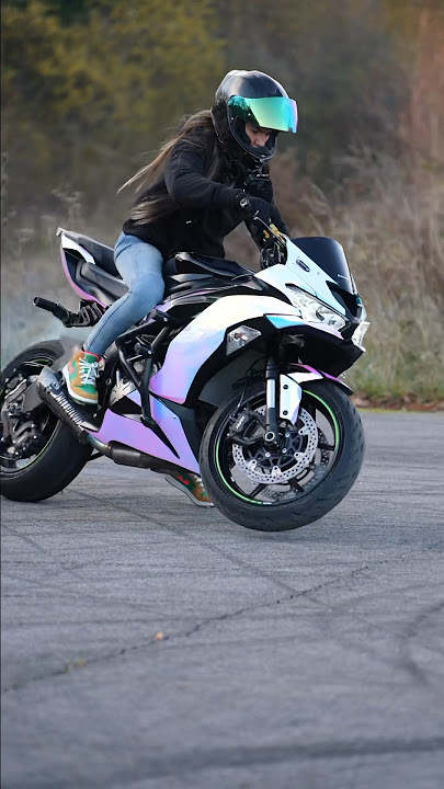 Ratataaaa Donut 🍩 #bike #stunt #moto #motorcycle #dafy #allOne #dafymoto #michelin #scorpionhelmets