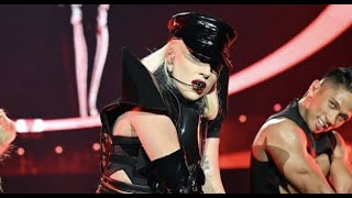 911 - Lady Gaga (Live in Tokyo, Japan) Resimi