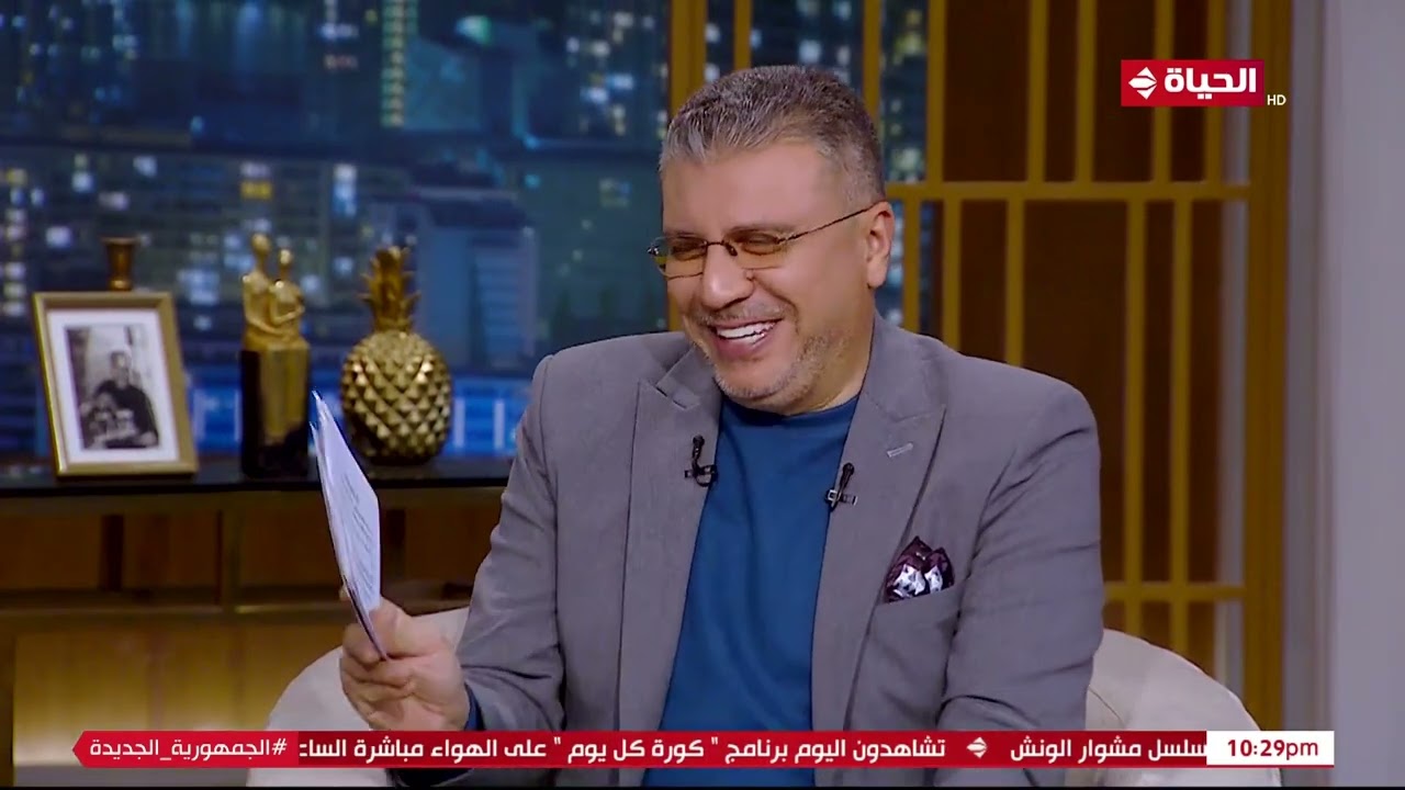 واحد من الناس - هتموتوا من الضحك على الفنان عمرو عبد العزيز وهو بيقلد عظماء الفن المصري