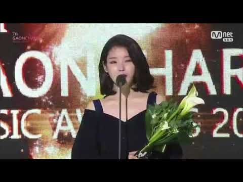 [ENG SUB] 180214 IU (아이유) - Song of the Year (April) - Palette at Gaon Chart Music Awards