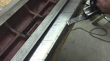 Richard King demonstrating power flaking with Biax power flaker