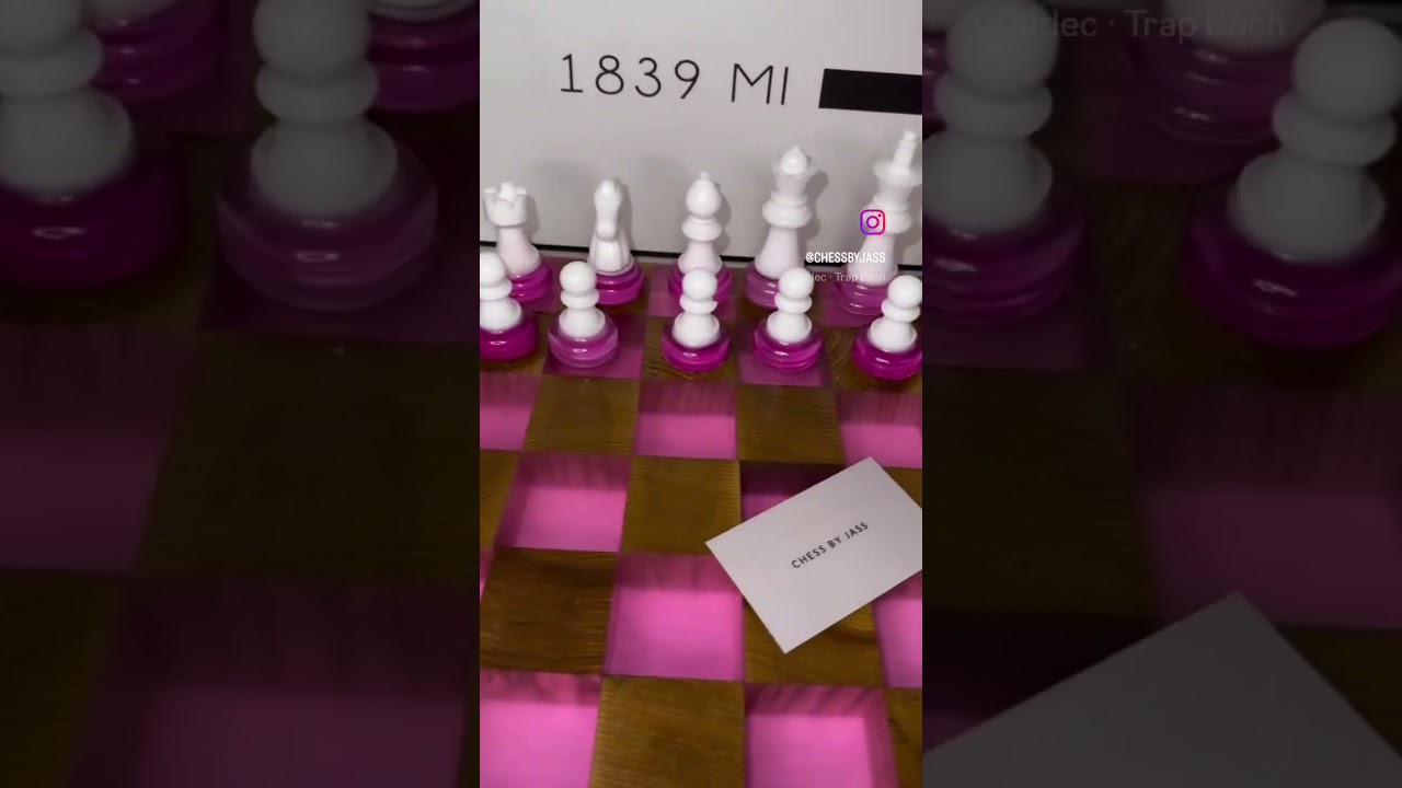 Handcrafted chess set from resin and wood.♟️🩷 