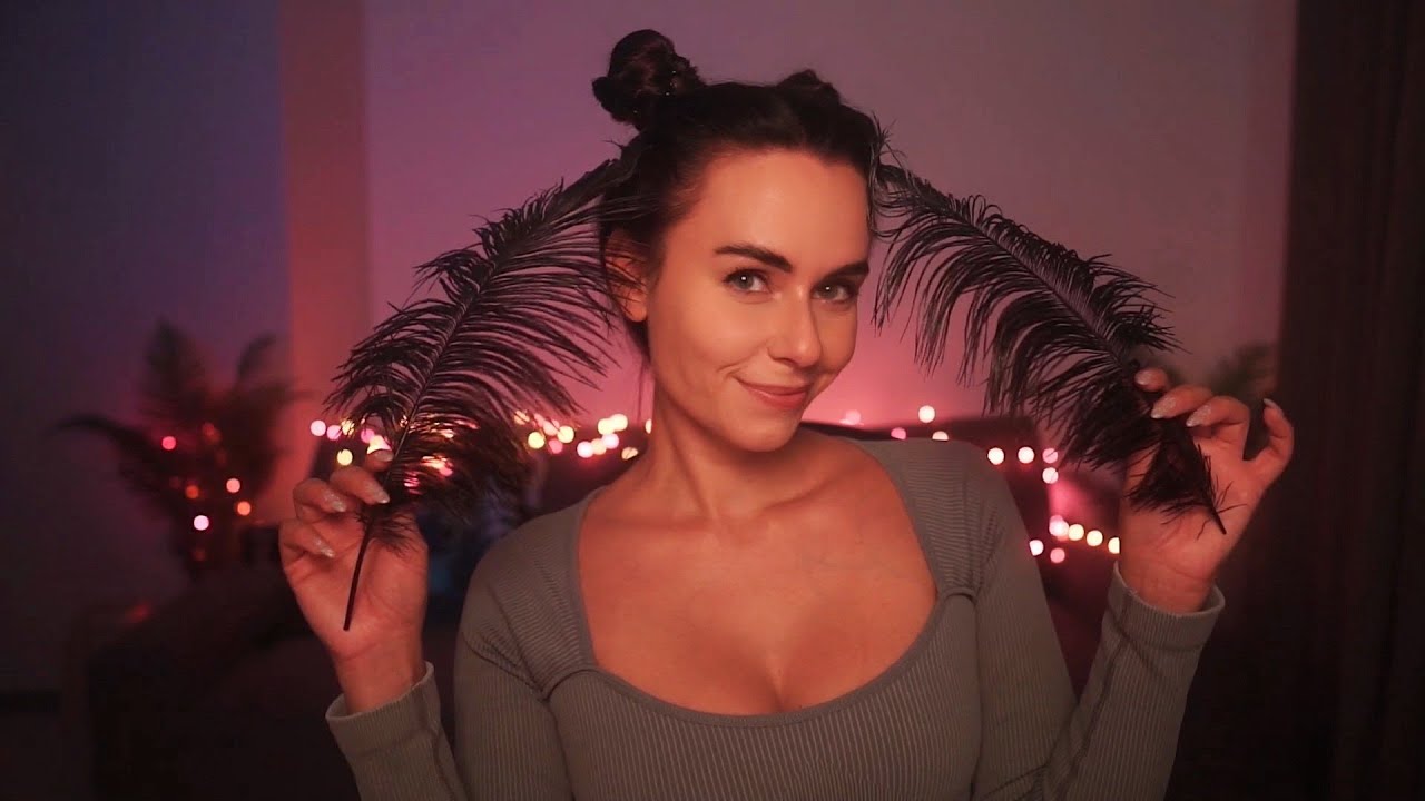 ASMR Mic SCRATCHING and TAPPING 🤗 DEEP Ear WHISPER For SLEEP