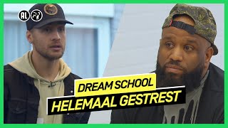 ‘Volgens mij is hij nooit chagrijnig’ | DREAM SCHOOL 2021 | NPO 3