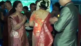 Download lagu Tintin Marangkup Ulos Passamot dan Ulos Hela di Adat Batak Tintin Marangkup Ulos Passamot dan Ulos Hela di Adat Batak
