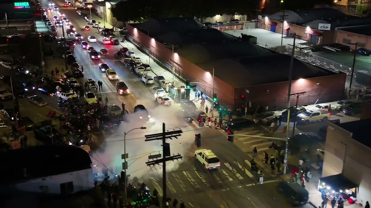 Sunday, cruising night