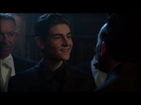 Bruce Wayne buys Ra&rsquo;s Al Ghul&rsquo;s Knife at Auction | Gotham | Season 4 - Episode 3!