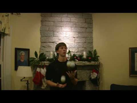 Josh Horwitz Juggles