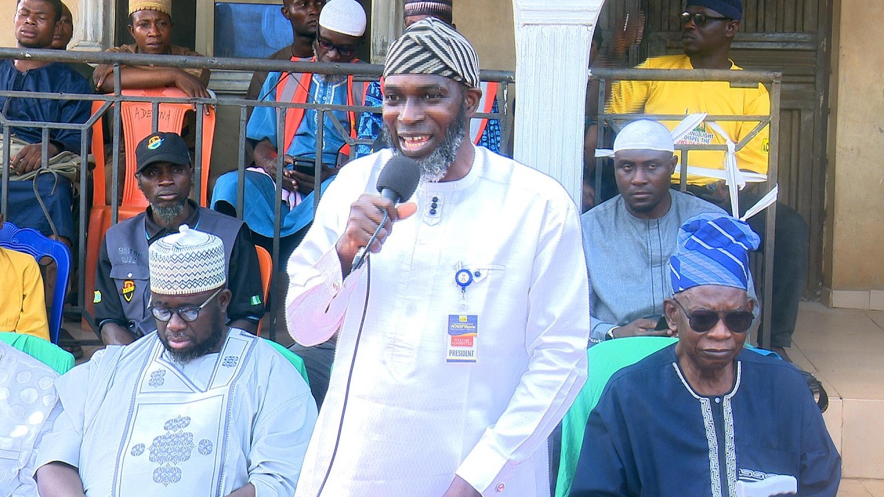 Официальное преобразование церкви Небесного Христа (приход Благодати) в мечеть в Икируне, Осун.