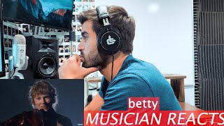 'Betty' by Taylor Swift (Live @ ACM Awards) - Musician Reacts
