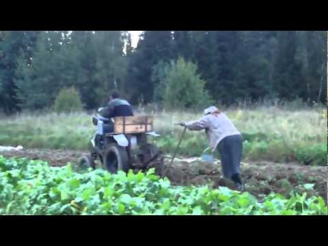 Βίντεο: Πώς οργώνεις ένα χωράφι;