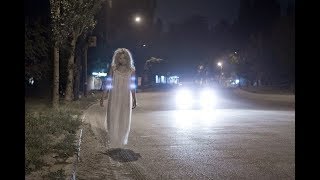 Семейная пара увидела женщину посреди дороги, которая просила о помощи. И вот что произошло Семейная пара увидела женщину посреди дороги, которая просила о помощи. И вот что произошло