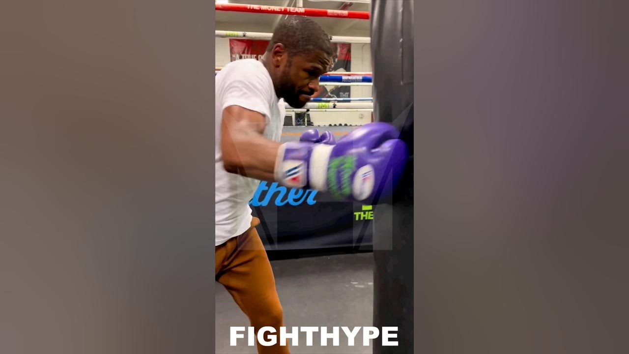 WOW! FLOYD MAYWEATHER DEADLY SHOTGUN BLAST PUNCHES AT AGE 45; SHARP AS