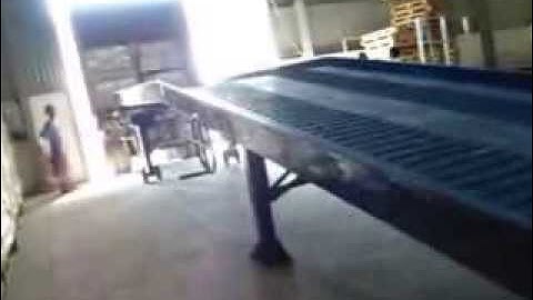 Cầu xe nâng ( cầu dẫn lên container)