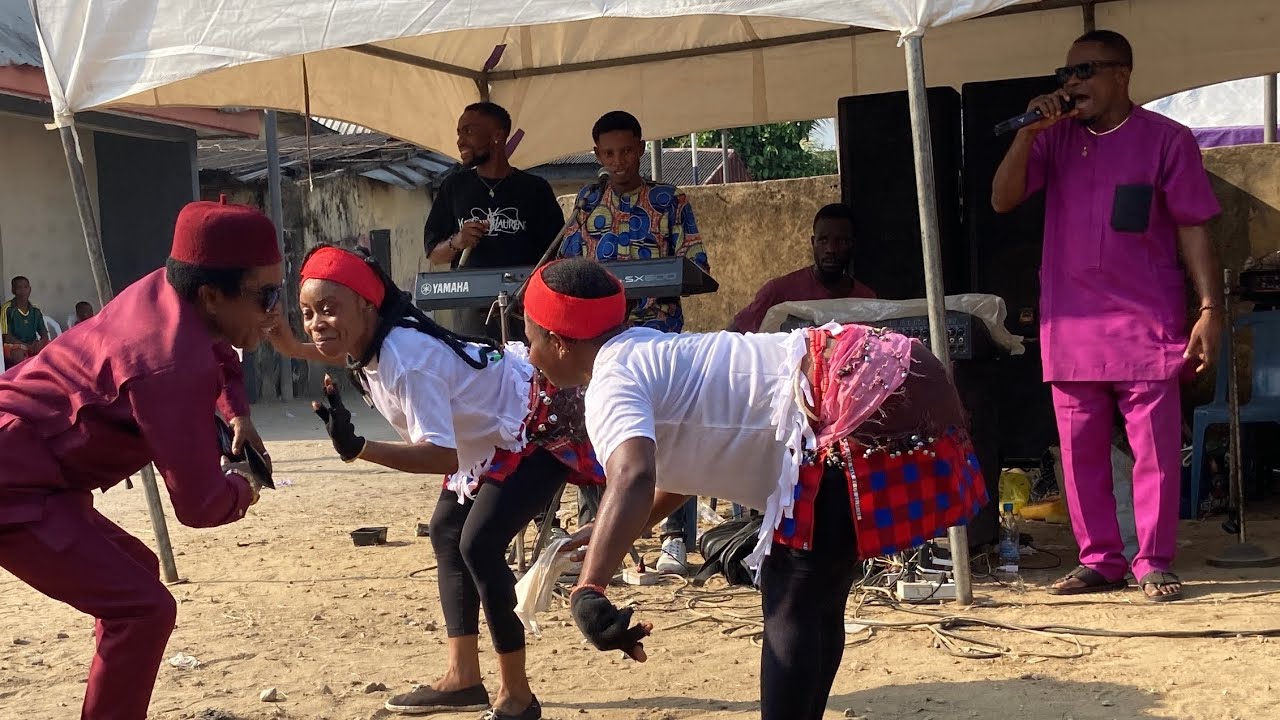 Ikwerre Live Band - Uzoboy Zamaikwerre Storms The Stage #ikwerremusic