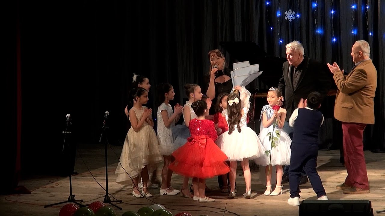 საახალწლო საშობაო ფესტივალი „ახალი წელი". 27 დეკემბერი 14-30 საათი. 2025 წელი.