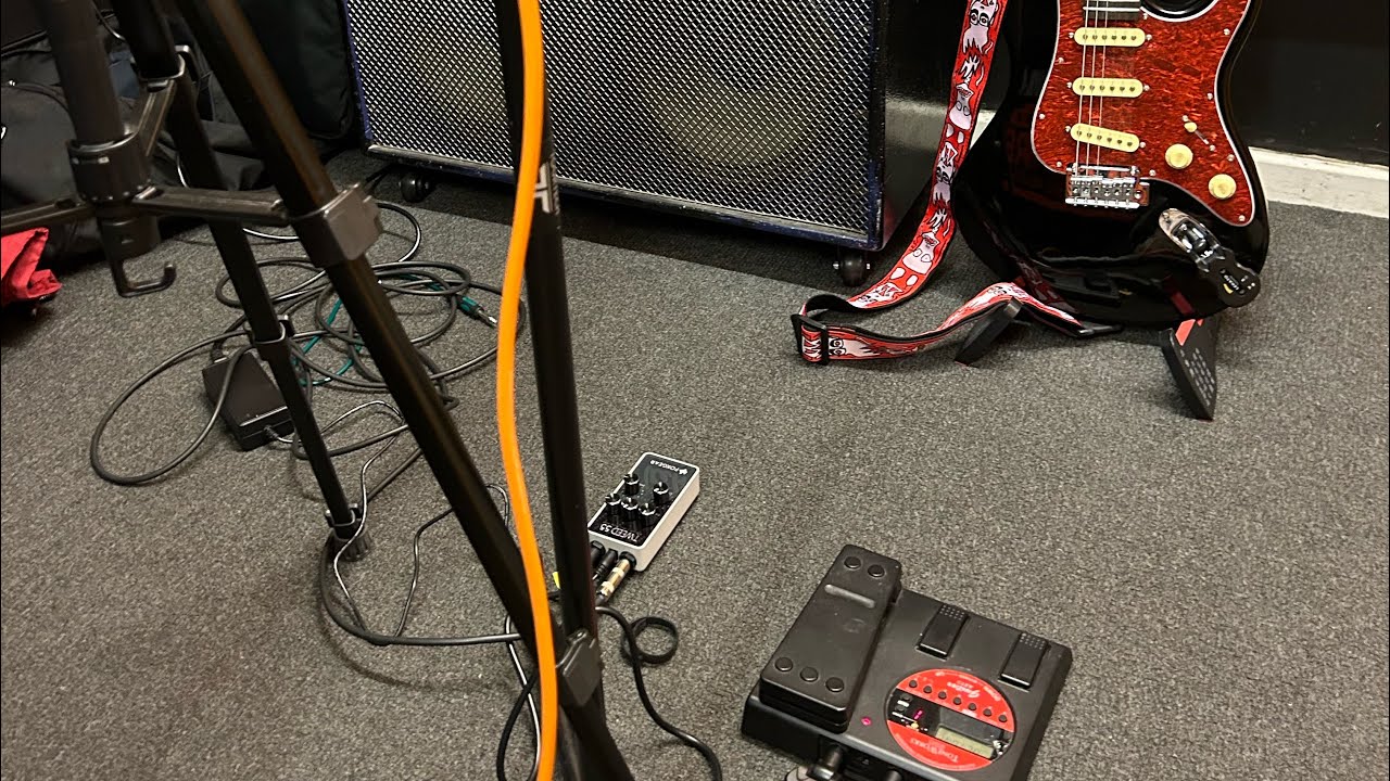 Tone test Gear4Music LA Select SSS Korg Ax1G FoxGear Tweed55