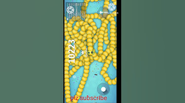 MOST DELICIOUS SNAKE. I FIND HUGE SCORE BUNDLE IN THE MAP CORNER! Epic Snakeio Gameplay