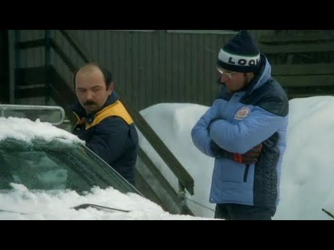 Vous êtes en train d'uriner sur ma voiture - Les Bronzés font du ski -  YouTube