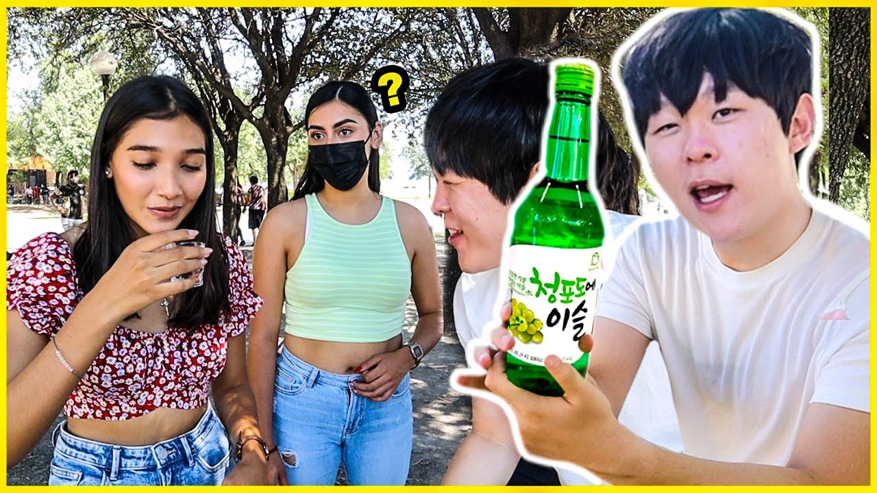 MEXICANOS PRUEBAN BEBIDA COREANA POR PRIMERA VEZ