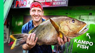 Extreme HALAL Food in Makassar, Indonesia!!! (do they really eat that?)