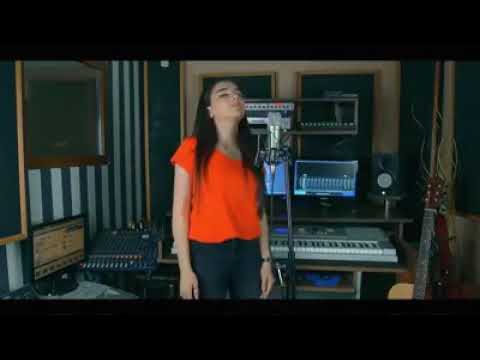 Dunyo izlayotgan türk qo'shig'i Nahidə Babaşli - Anlasana