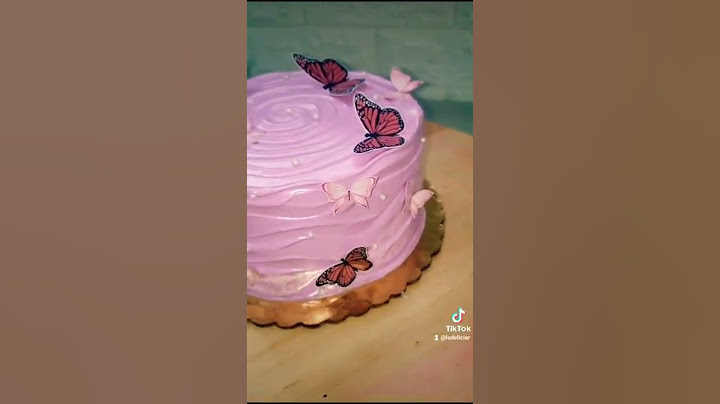 Pastel con perlas y mariposas 🦋🦋🦋🦋🦋🦋🦋🦋🦋🦋