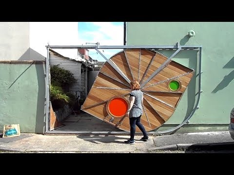 Video: Metal döner kapılar garajınız için harika bir seçimdir