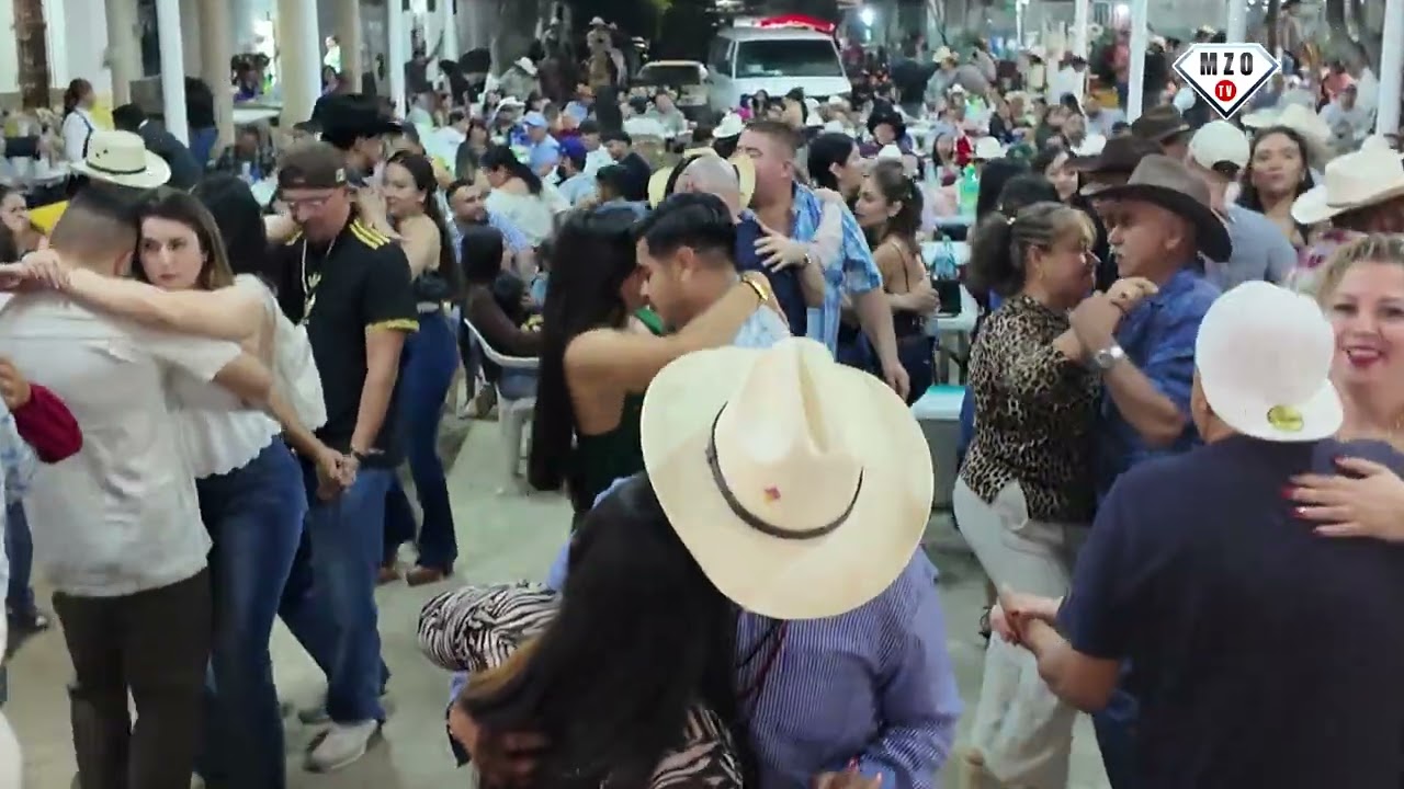 Banda La Indeleble en Camotlán fiestas 2026