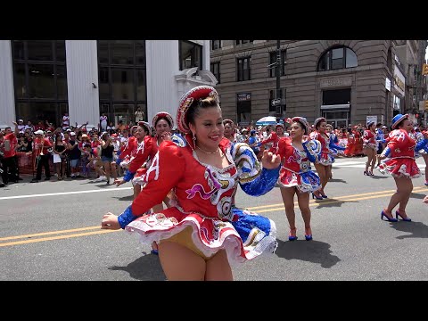 Desfile del Bicentenario en el Exterior (Peruanos en el Mundo)