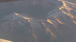 Alpy - widok z samolotu [HD]
