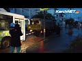 Как военные  автобус из лужи вытащили