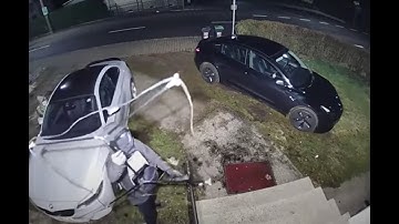 Relay Attack with Massive Antenna - Criminals Steal BMW M2 Competition in 56s - Tesla Not Looked At