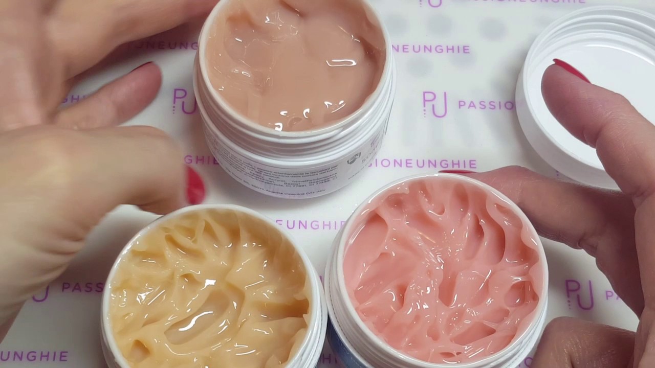 La mia opinione sul Creamy builder Passione Unghie