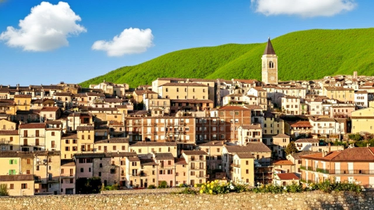 GUALDO TADINO, Italy 🇮🇹 Walking Tour in 4K | Secret Gem of Umbria!