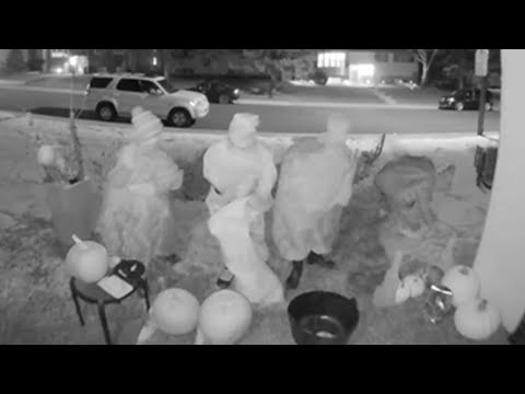 Caught on cam: Trick-or-treaters in Calgary replenish empty candy bowl
