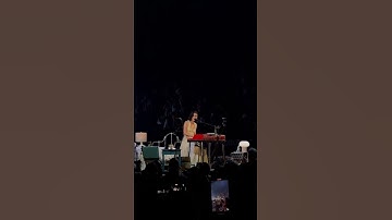 Thumbnail of Gracie Abrams performs Taylor Swift's 'All Too Well' at LA show