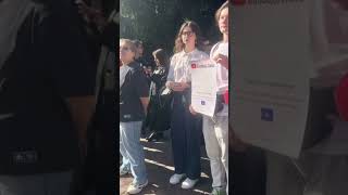 Митинг против ограничения мессенджеров проходит в Новосибирске. «За свободу мысли! Слова! Собраний!»