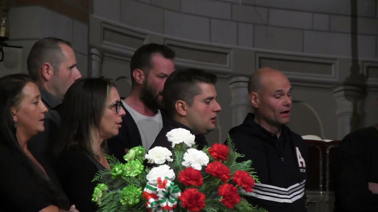 71'  FESTA  GRANDA   ALPINI    CORO   SPONTANEO 