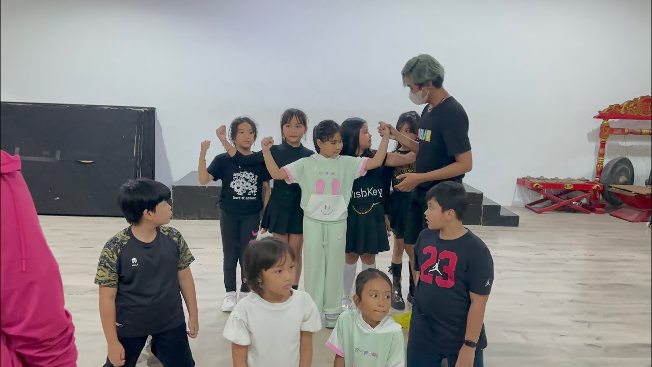 KEGIATAN LATIHAN 1 JAM DANCER MUSICAL UNTUK  SINGLE SATU MIMPI FAREL PRAYOGA FEAT VANIA LATIFA