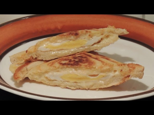 Jeg spiser morgenmad Hykler Opgive Egg and cheese toast in a sandwich maker, Melissa toaster - YouTube