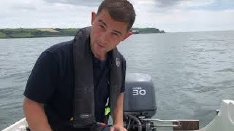 Starting your outboard engine - Electric start.