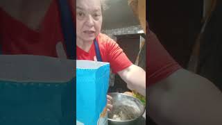 картинка: Приготувала смакоту,приготувалась до базару.